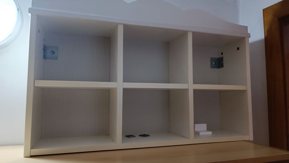 Estante para quarto de bebê