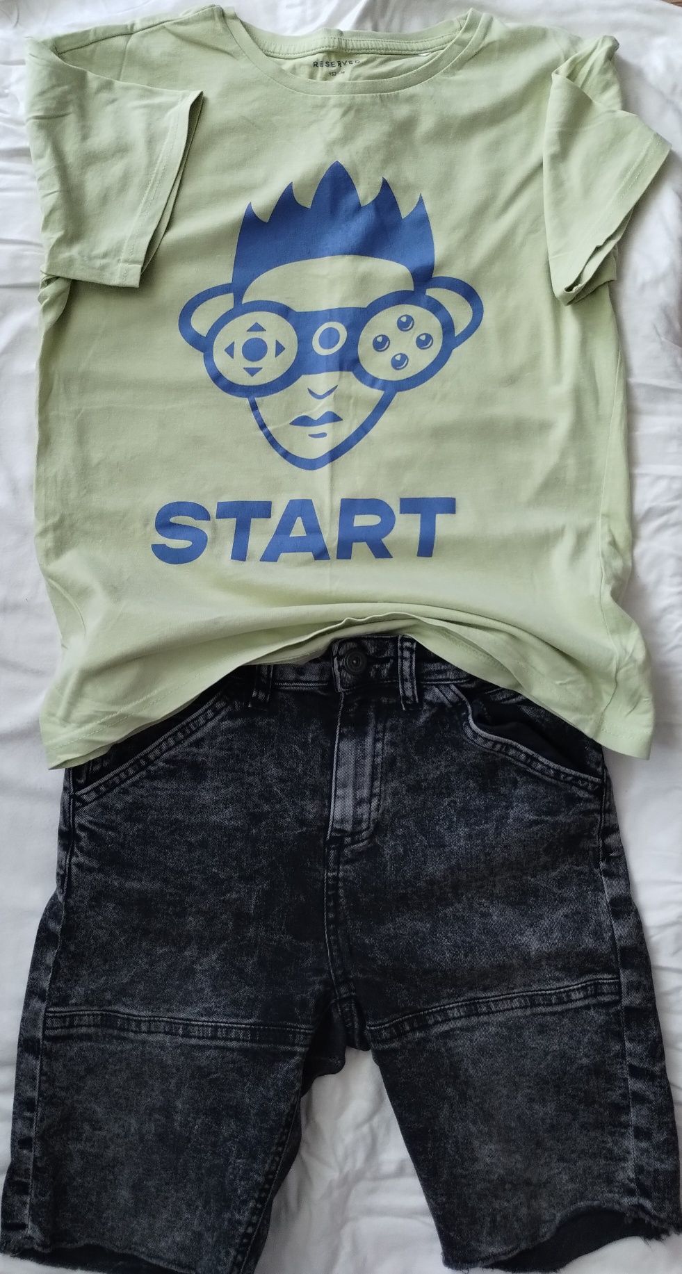 Strój dla chłopca dżinsy i t-shirty