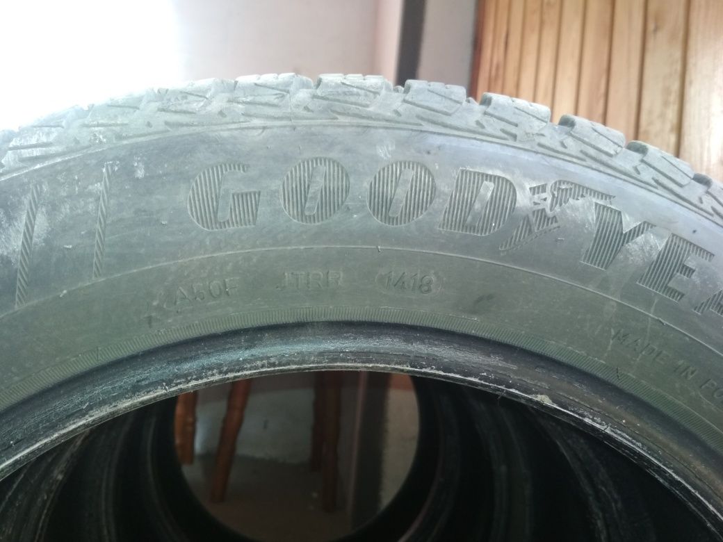 Шини Goodyear vector 4 seasons 205/55/16