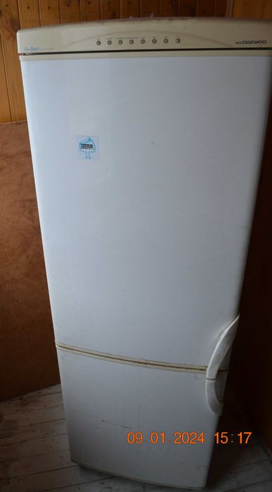 Холодильник двухкамерный Daewoo No Frost (сухая. 2005 г. Рабочий мотор