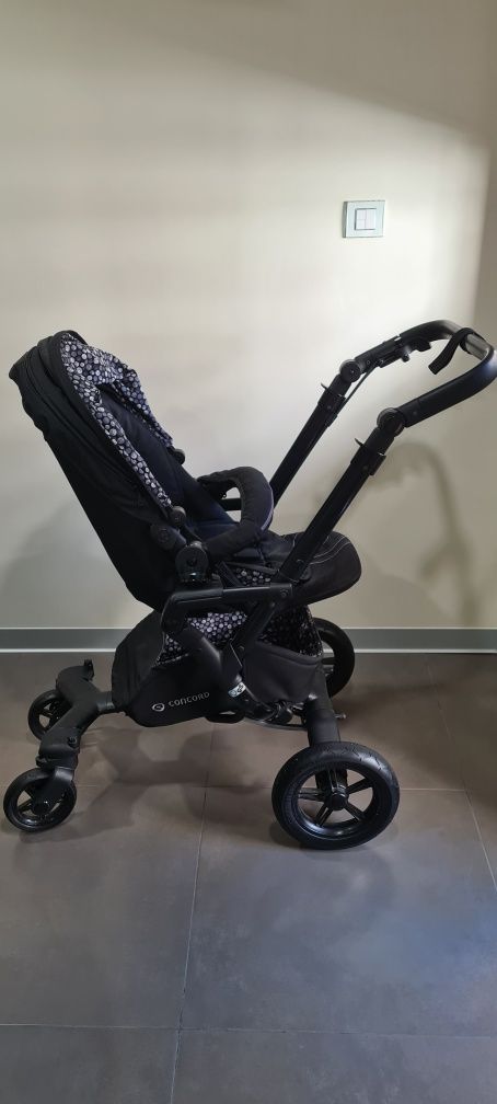 Carrinho bebé Duo Concord Neo Cosmic Black