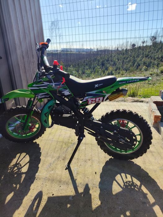 Moto gasolina de criança