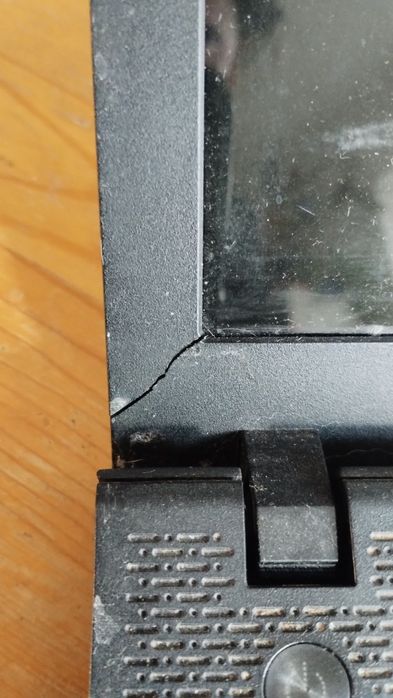 Lenovo G510 model name 20238 uruchamia się ale są uszkodzenia