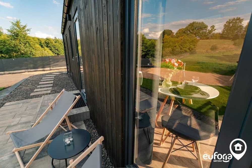 Domek na wynajem nad jeziorem z sauną i balią/jacuzzi; PET FRIENDLY