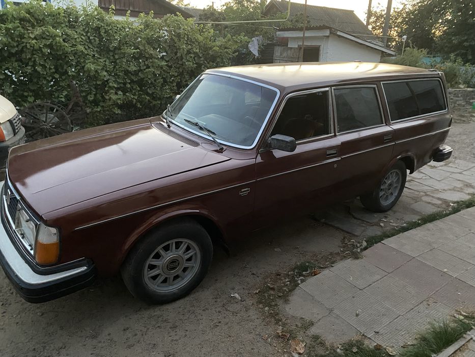 Volvo 245 1979 по запчастинам розборка акпп zf 4hp22