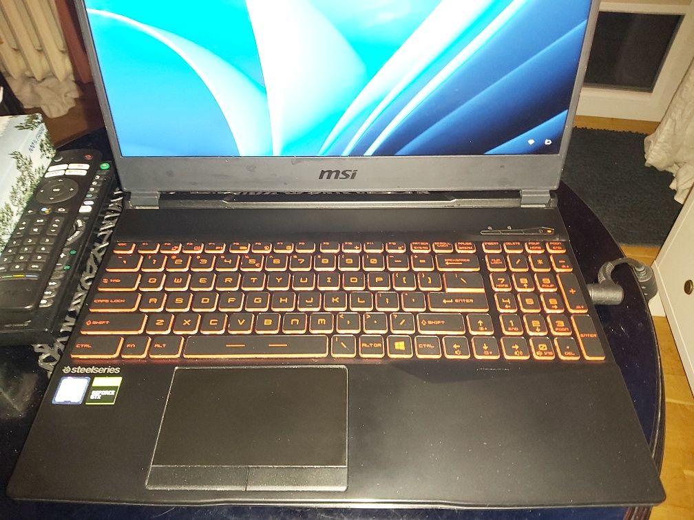 Laptop MSI MS-16U4 15,6 " Intel Core i7 8 GB