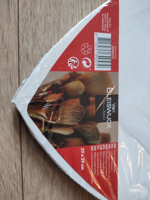 Nowe płótno malarskie w kształcie serca