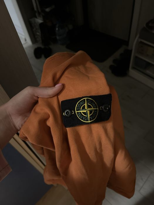 Оранжевая кофта stone island ОРИГИНАЛ