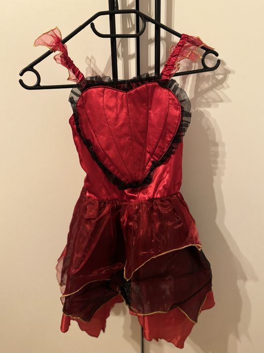 Sukienka karnawałowa z serduszkiem