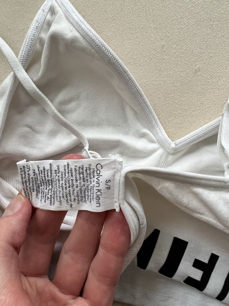 Calvin Klein CK underwear top sportowy stanik biały