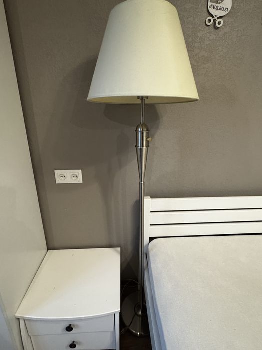 Торшер з регулятором світла бежевий високий