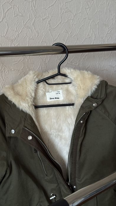 Зимова куртка / парка Zara Kids, розмір 134 см  на дівчинку