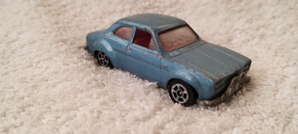 Corgi whizzwheels Ford Escort