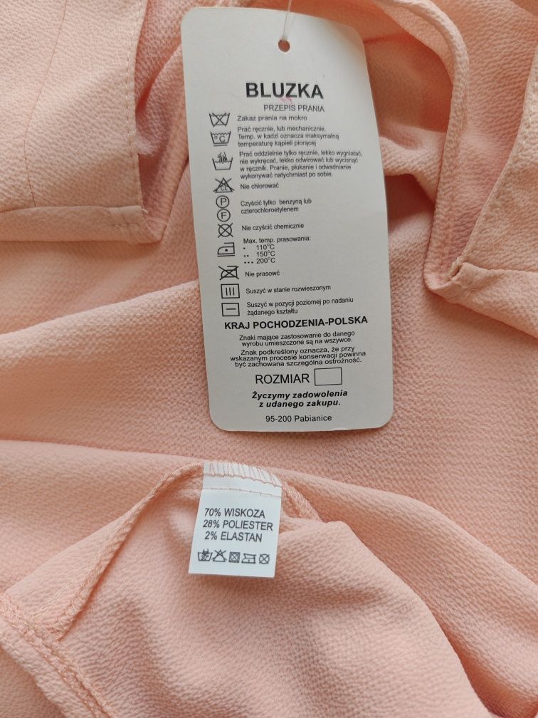 Cienka brzoskwiniowa bluzka