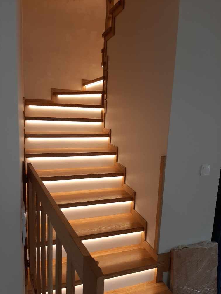 Schody Drewniane Na Beton, usługi stolarskie