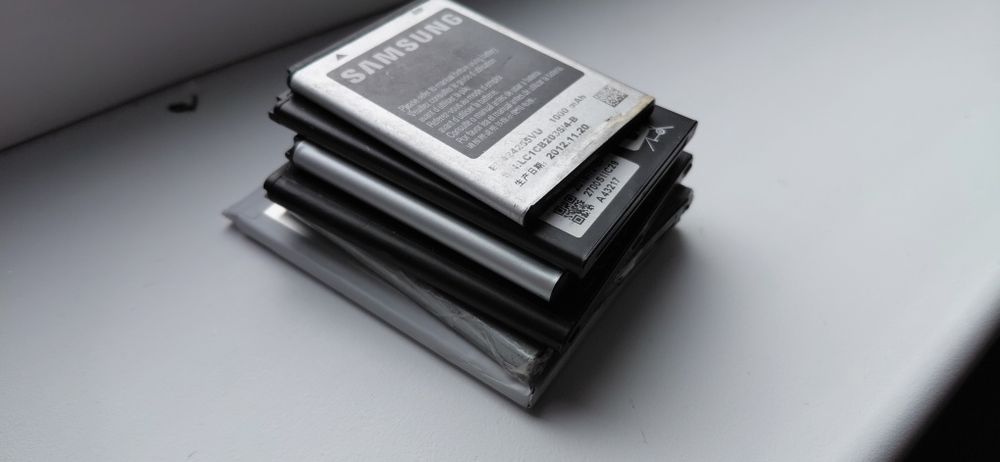 Акамуляторы для телефонов