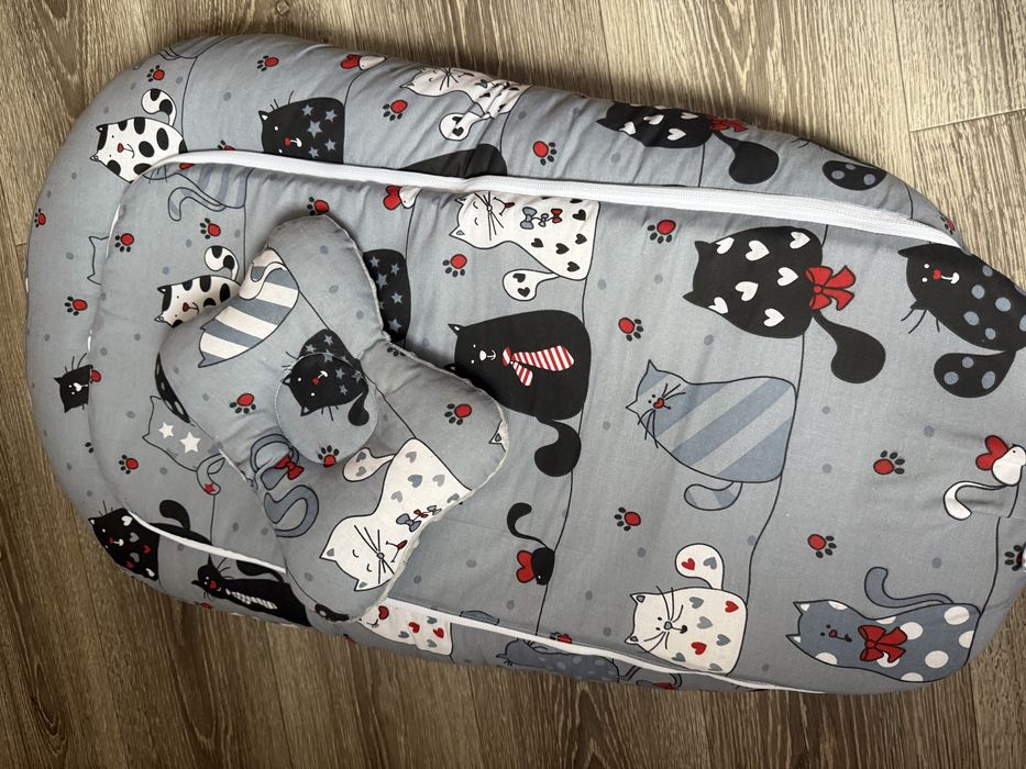 Кокон з подушечкою