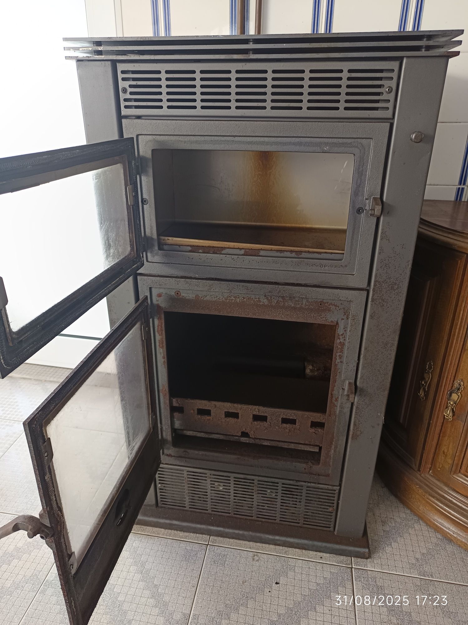Salamandra com ventilador usado com tubos em inox