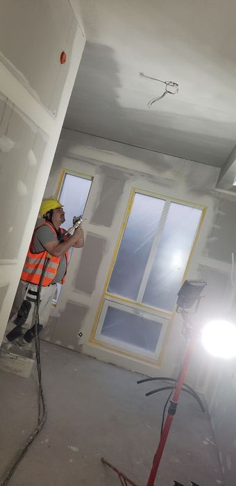 Malowanie- szpachlowanie, remonty.Malarze szpachlarze- brygada 2 osoby