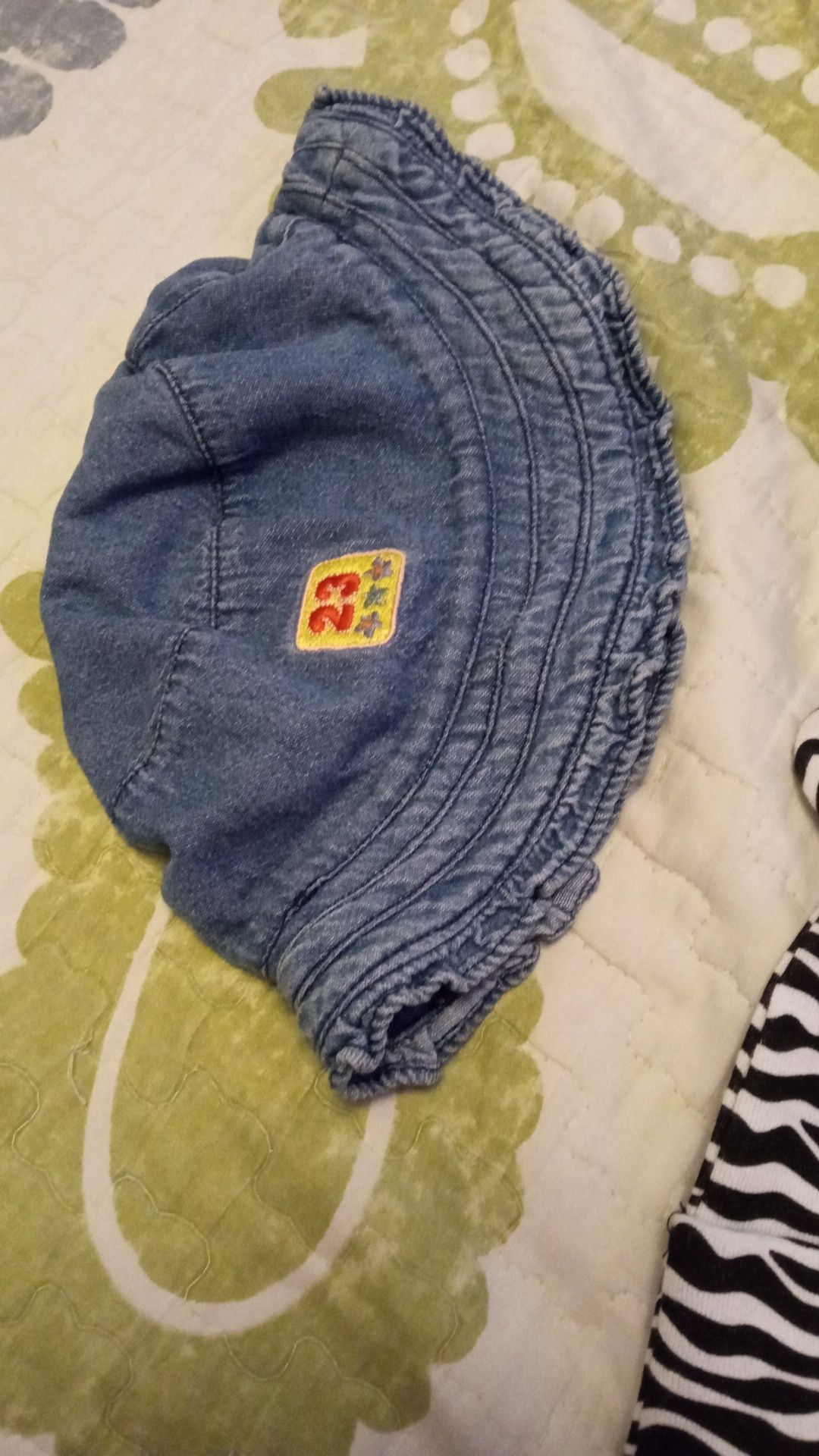 Gorros chapéus menina bebé -2€