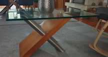 Mesa de sala de estar em vidro