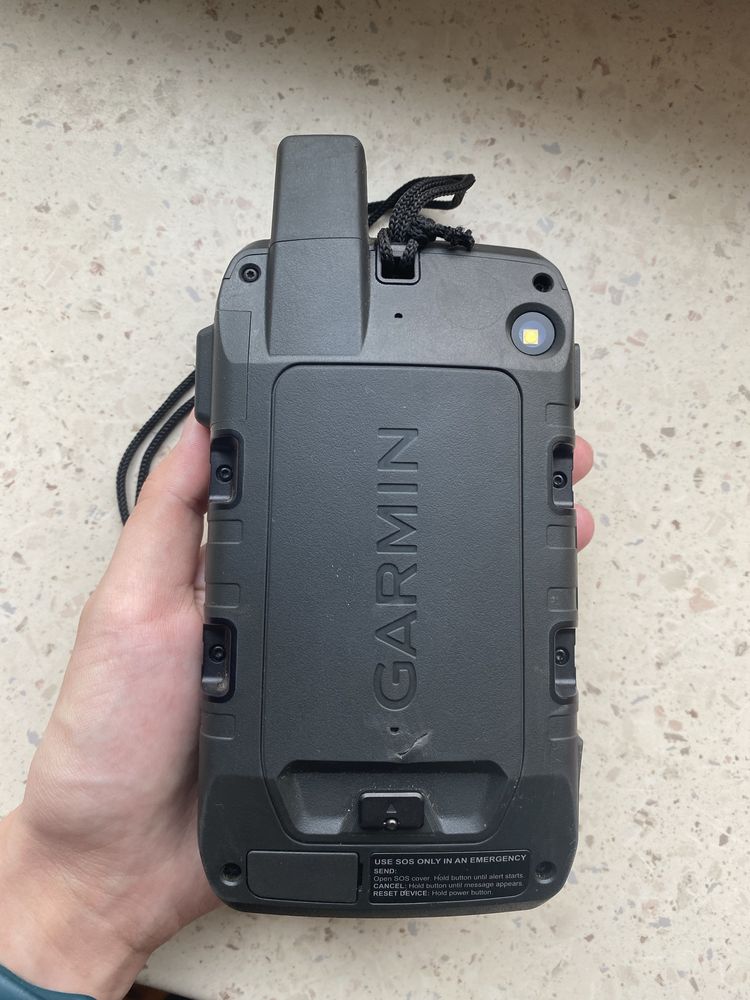 Туристичний GPS-навігатор Garmin Montana 700i