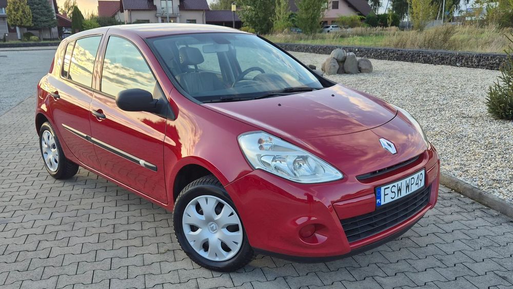 Renault Clio 1.2 16v 75KM 2011r Klimatyzacja Skórzane Fotele Nowe Opony Ładny Stan