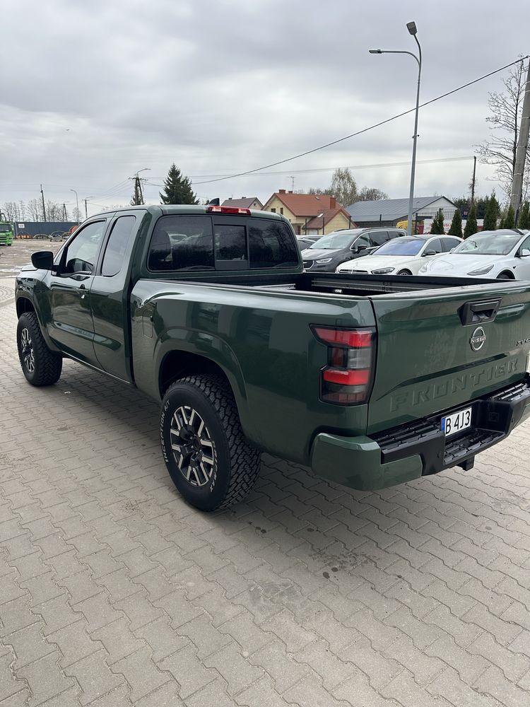 Nissan Navara/ Frontier SV