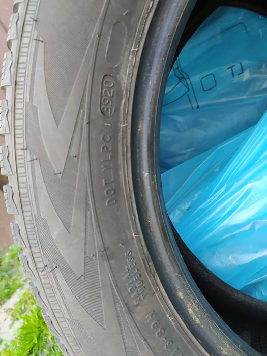 Opony Nokian WR/D4 195x60x16 zimowe komplet 4 szt.