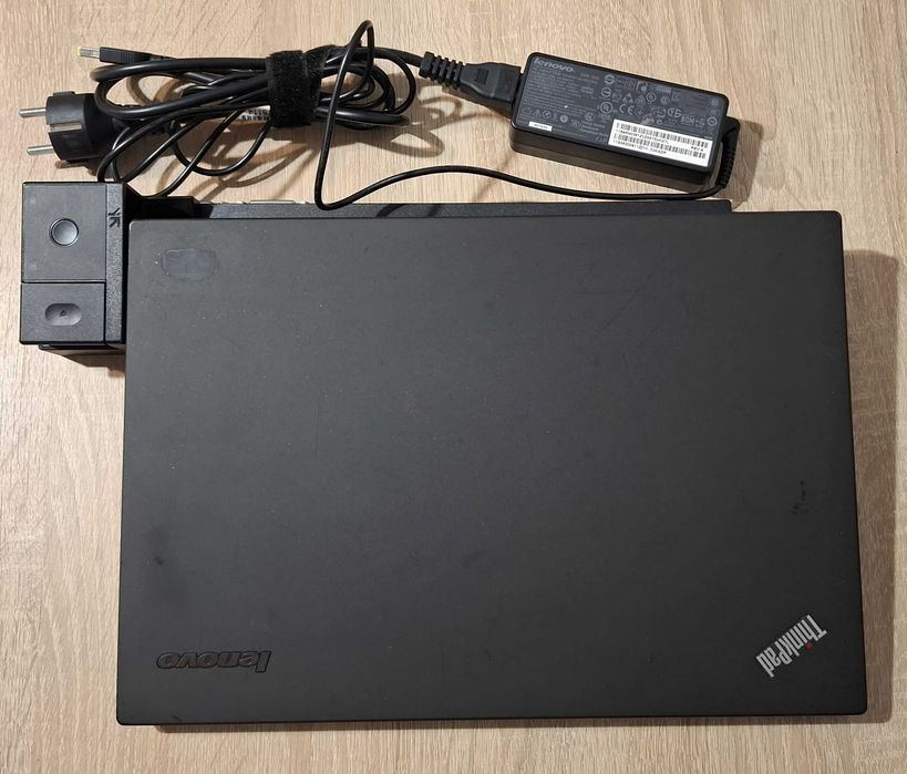 Laptop Lenovo ThinkPad T450 +zasilacz +stacja dokująca + org. Win 11