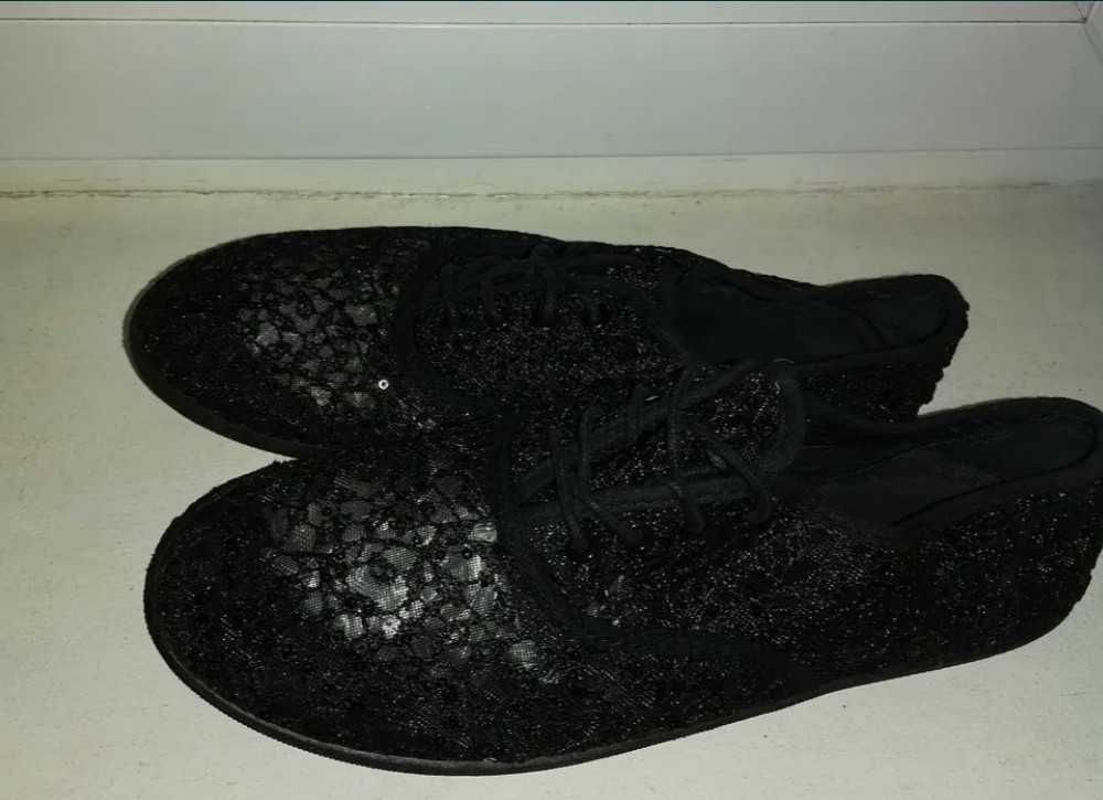 czarne trampki koronka stan idealny 40