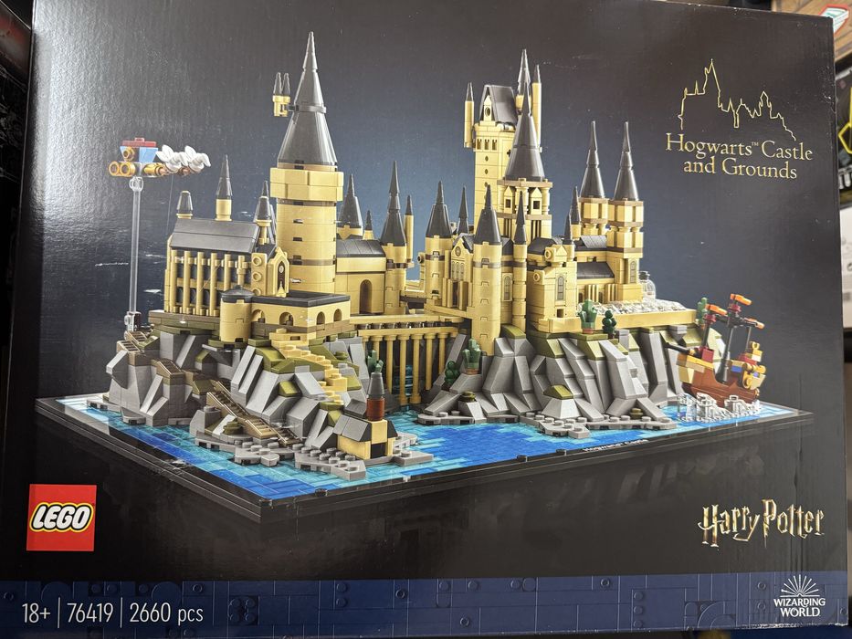 Lego Hogwarts™ Castle and Grounds