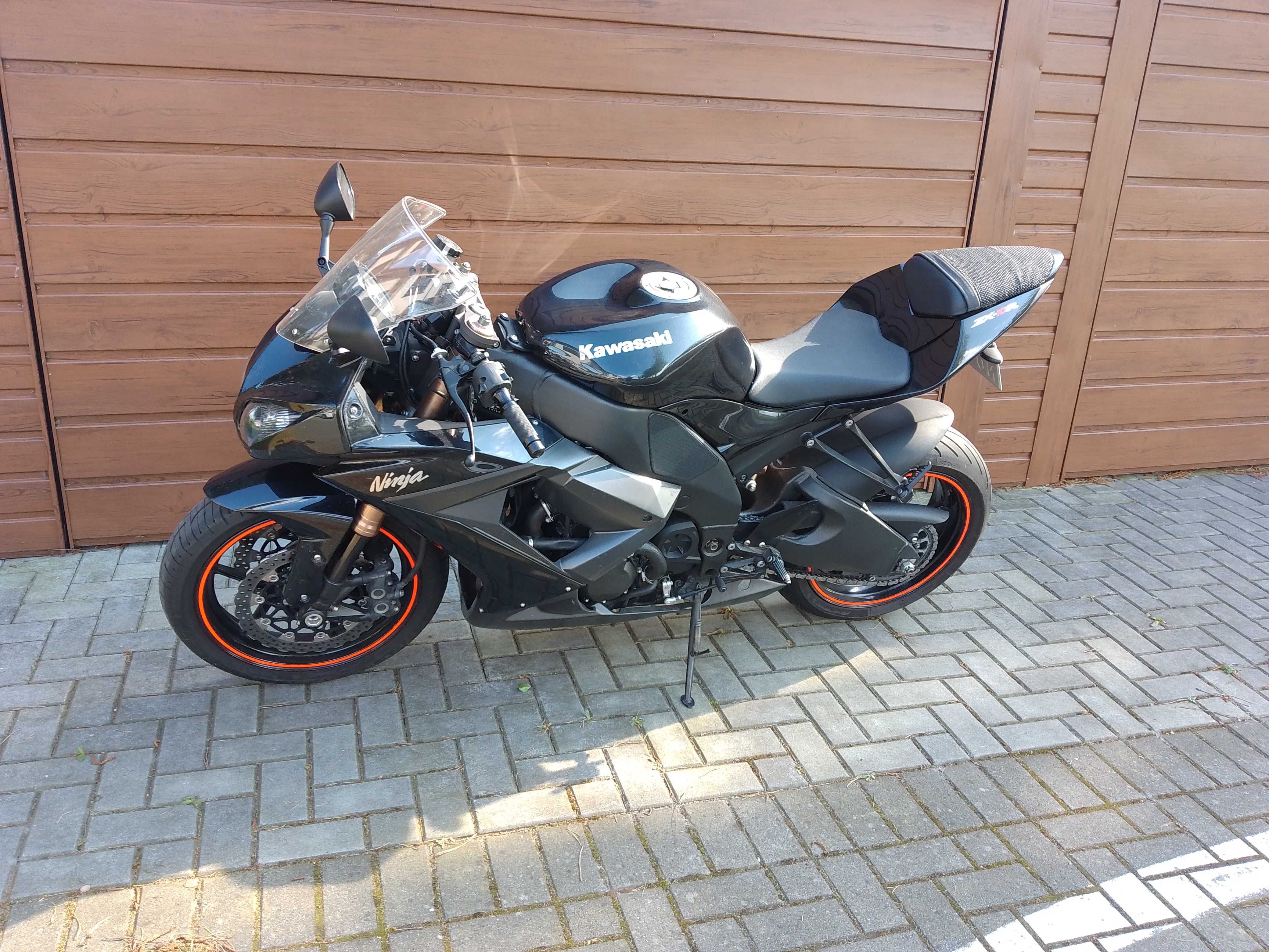 Kawasaki zx10r CBR 1000 GSX-R 1000