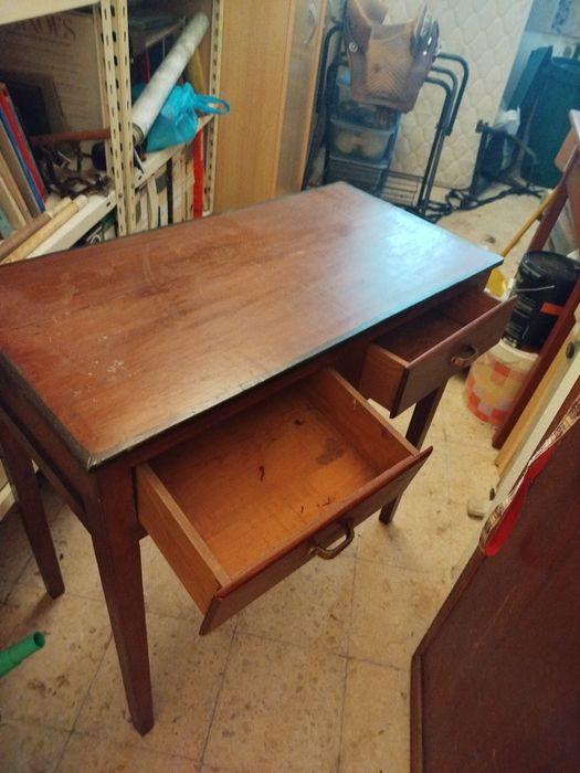 Secretária em madeira