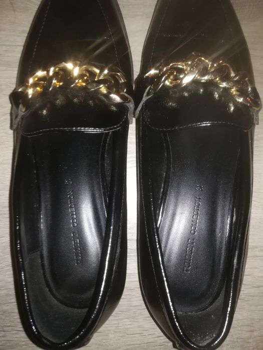 Czarne pantofle rozmiar 38