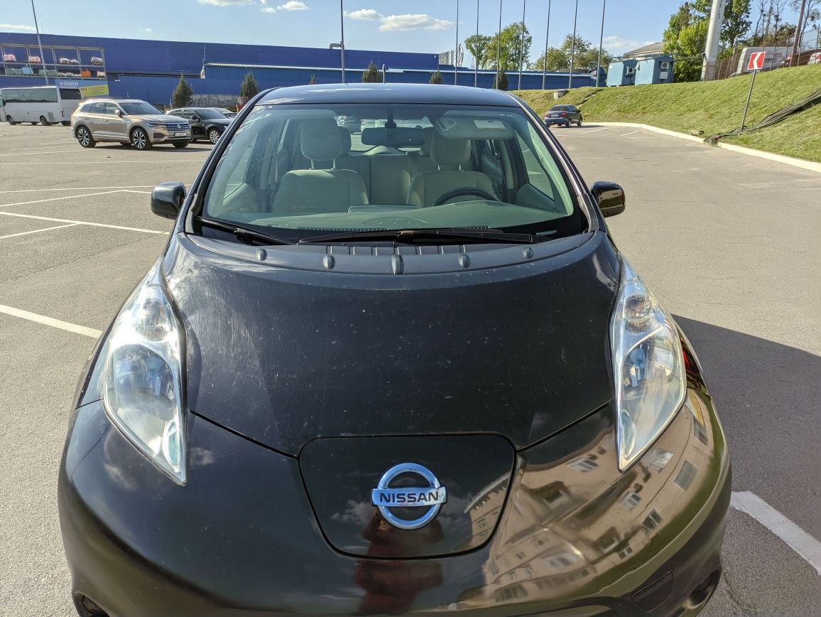 Автомобіль Nissan Leaf