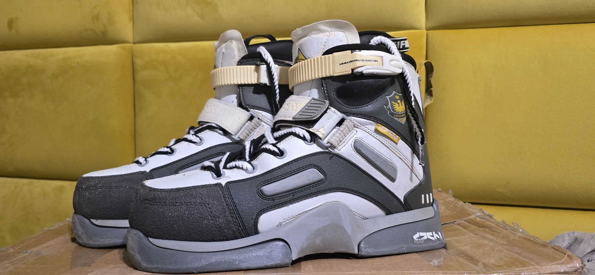 Rolki agresywne Deshi kicks r. 44 only boot