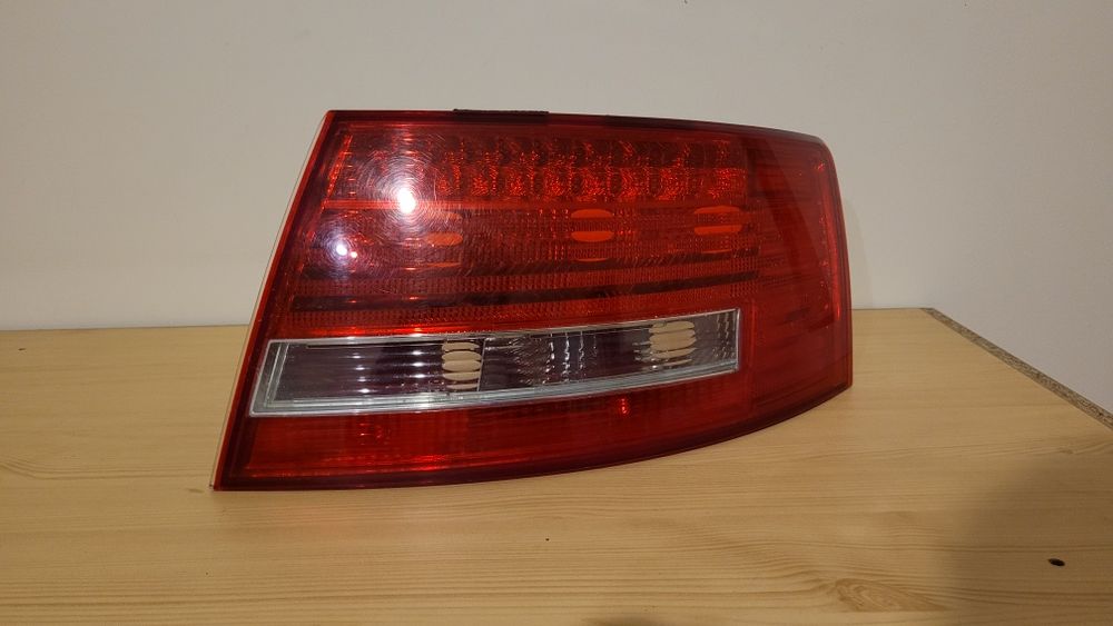 Lampa tylna Audi A6 C6 sedan 2004 LED z panelem żarówek