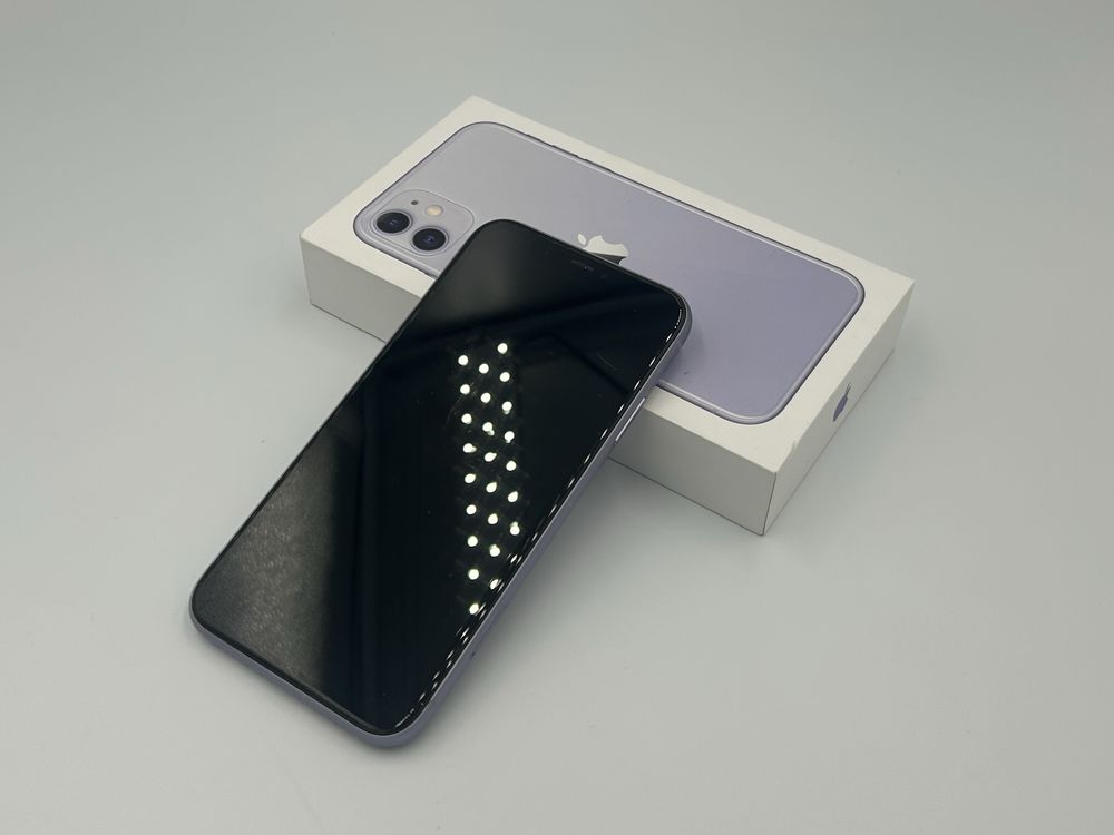 I phone 11 64gb purple