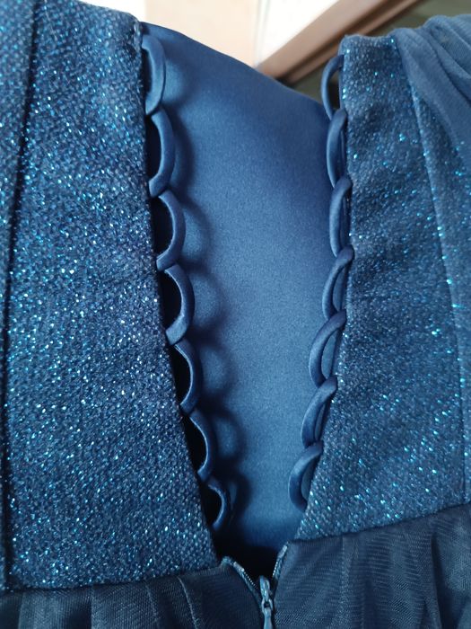 Розкішна випускна сукня