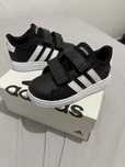 Tenis Adidas Novos
