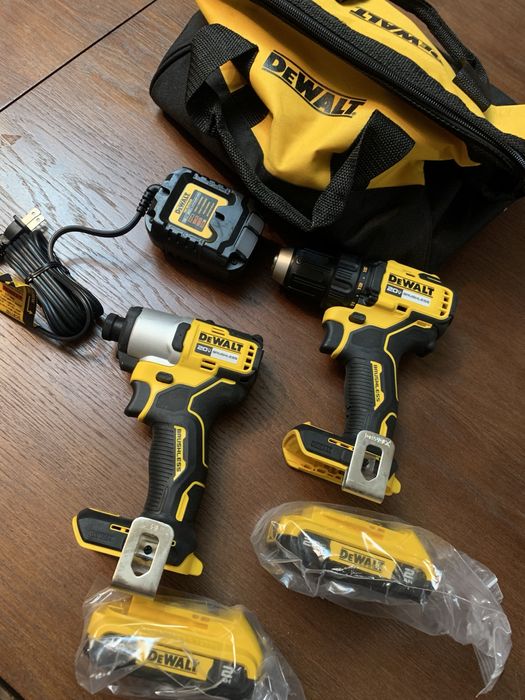 Акумуляторний безщітковий набір шуруповертів DEWALT DCK227D2R 20V MAX