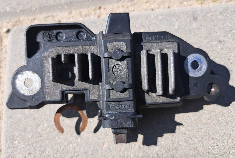 Regulator,  szczotkotrzymacz bosch F00m145261,  f00m145431