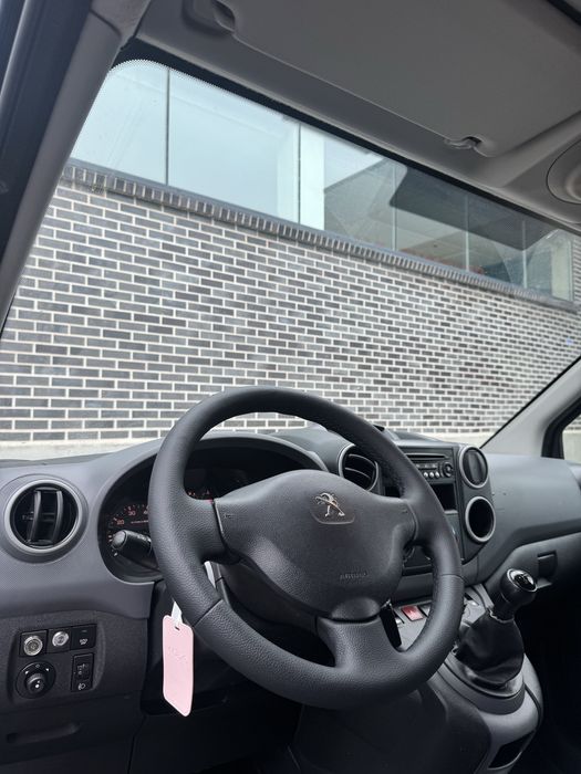 Peugeot Partner 1.6 HDi | 3 lugares