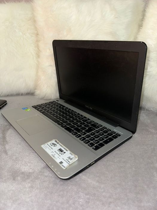 Computador portatil Asus
