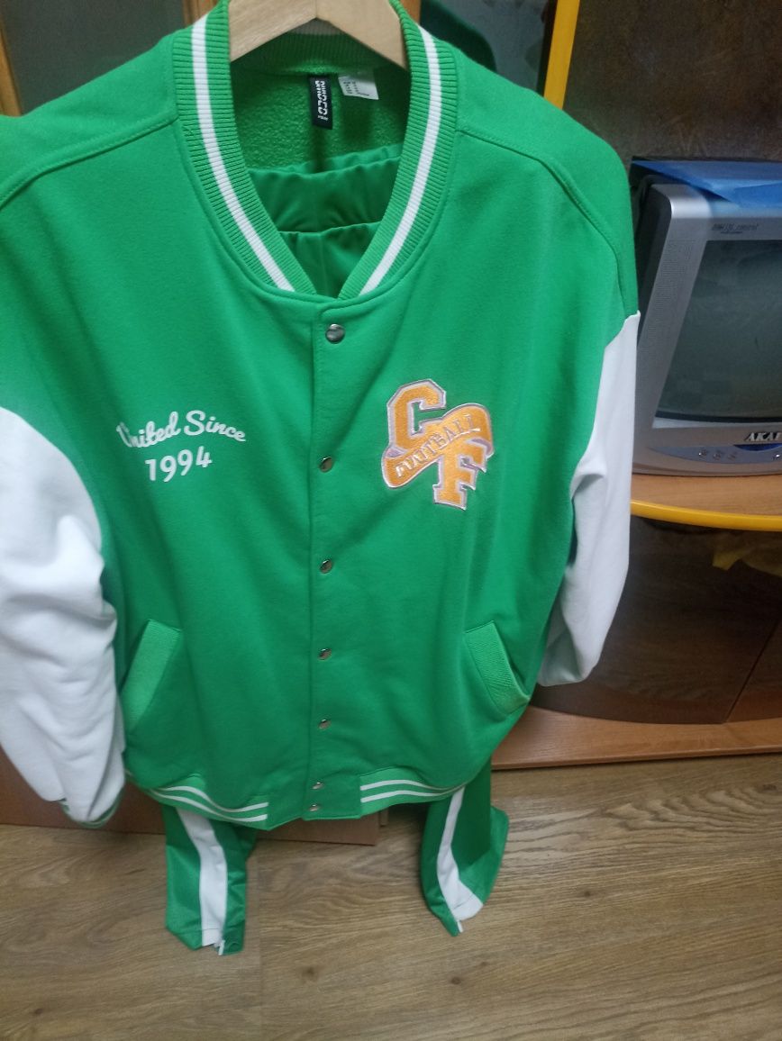 Продам штани і бомбер
