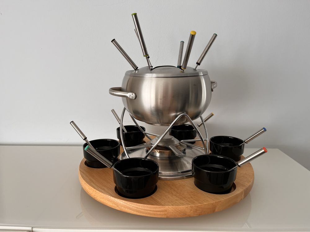 Fondue em inox com base giratória