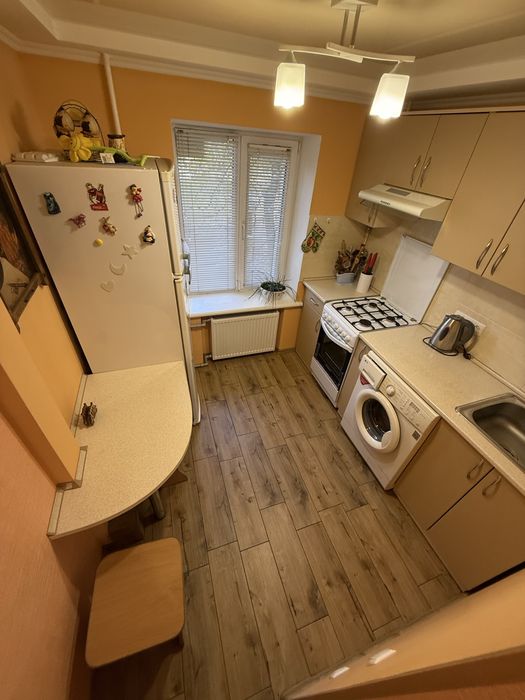 Перша оренда 2 кім по Гвардійській