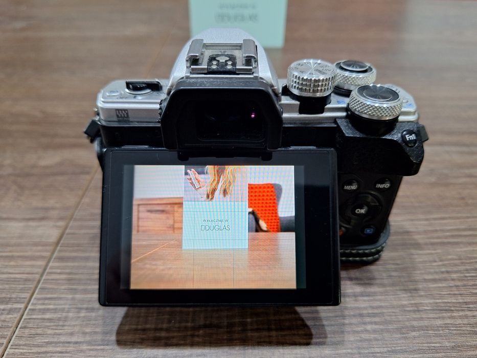 Olympus OM-D E-M10 mark II