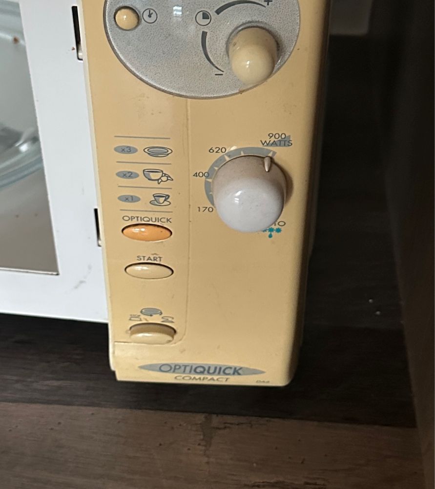 Kuchenka mikrofalowa Moulinex Optiquick 900W